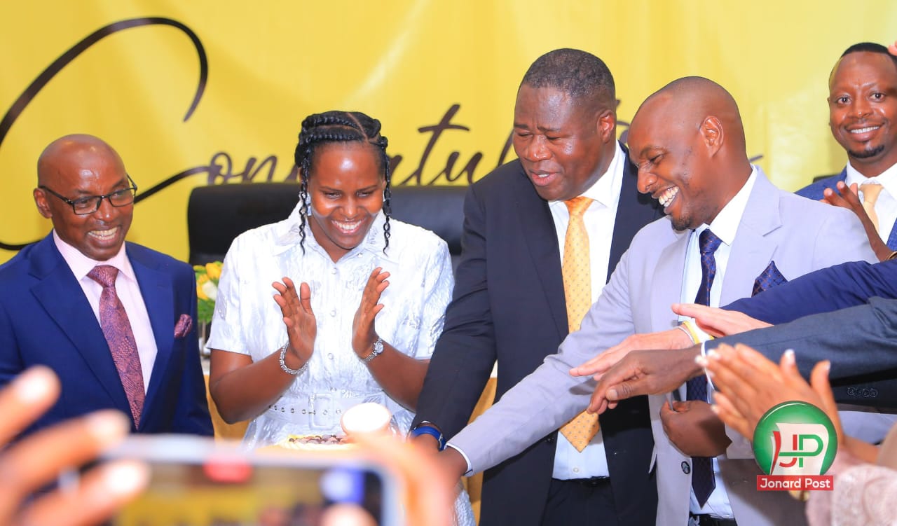 HAJJAT NAMYALO LIGHTS UP HON DESIRE MUHOOZA THANKS GIVING IN SHERATON.